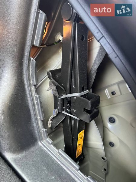 Позашляховик / Кросовер Nissan Juke 2017 в Львові