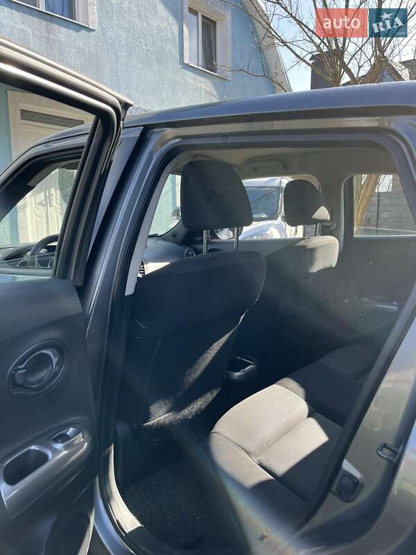 Позашляховик / Кросовер Nissan Juke 2012 в Івано-Франківську