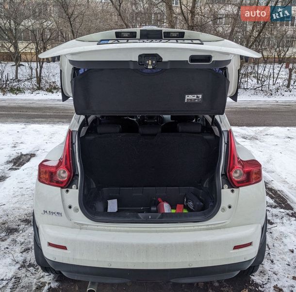 Позашляховик / Кросовер Nissan Juke 2013 в Києві