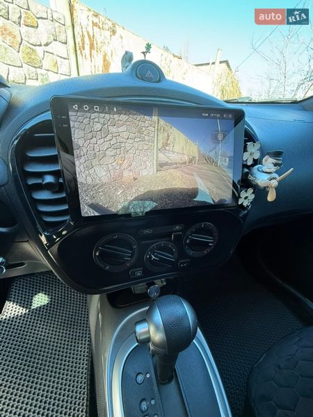 Позашляховик / Кросовер Nissan Juke 2016 в Первомайську