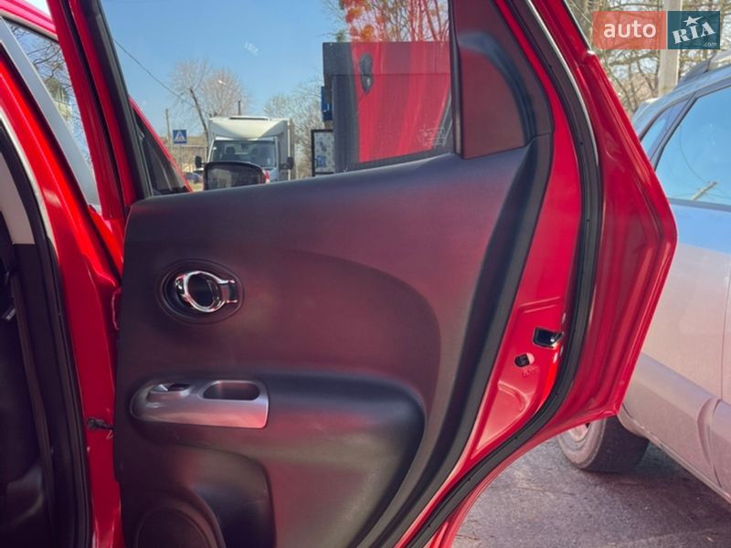 Внедорожник / Кроссовер Nissan Juke 2014 в Харькове