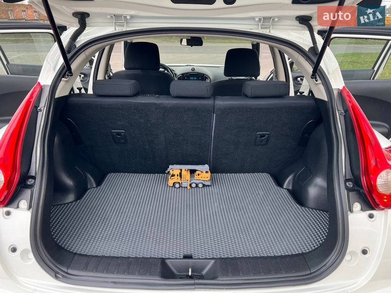 Внедорожник / Кроссовер Nissan Juke 2012 в Ровно фото 65 Внедорожник / Кроссовер Nissan Juke 2012 в Ровно