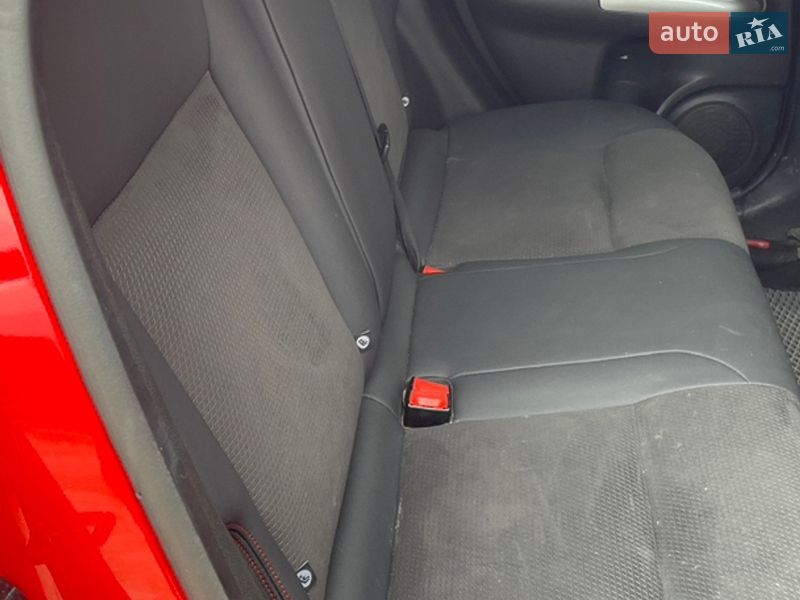 Внедорожник / Кроссовер Nissan Juke 2016 в Львове фото 3 Внедорожник / Кроссовер Nissan Juke 2016 в Львове