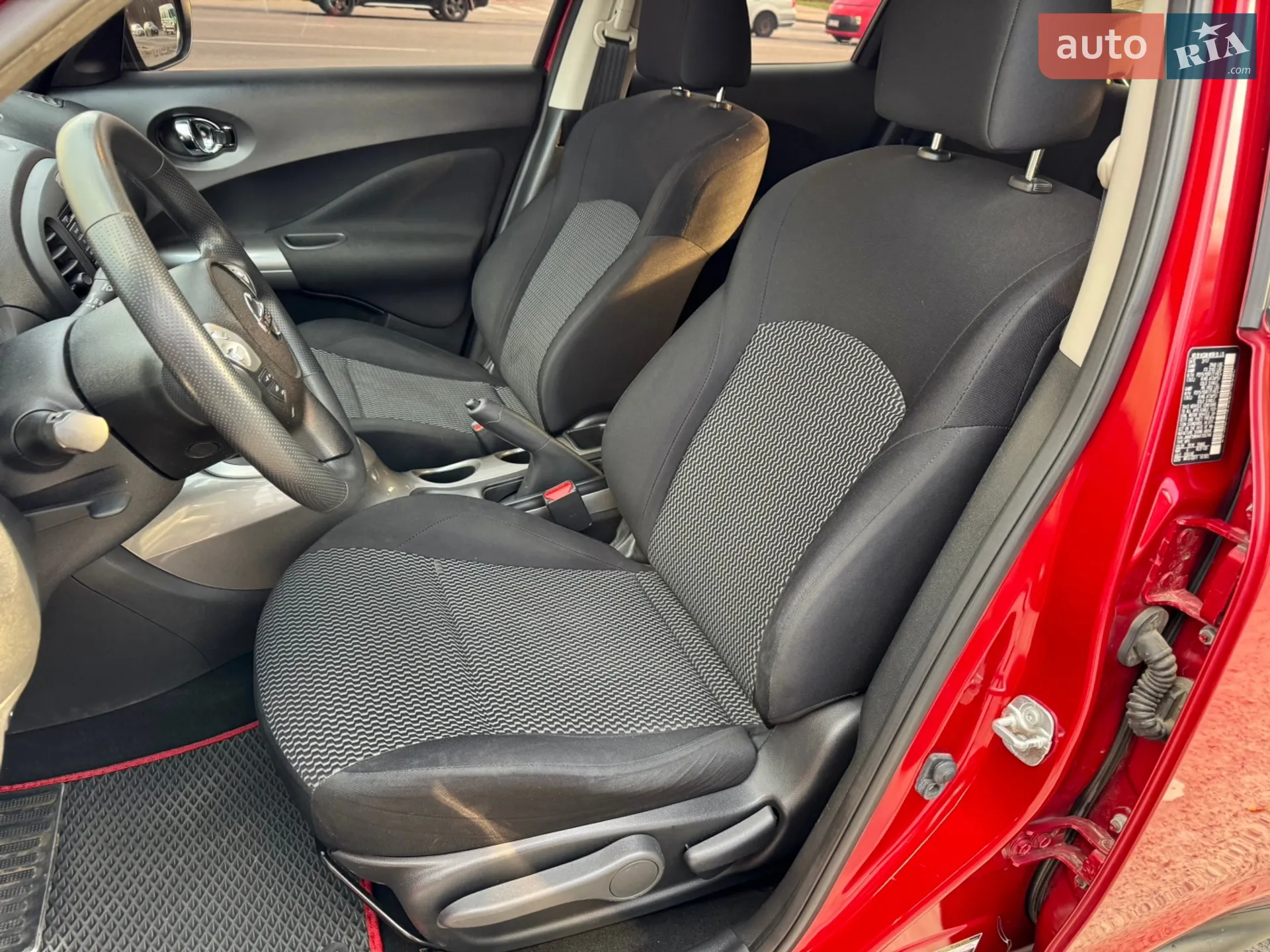 2017 Nissan Juke - мініатюра 14