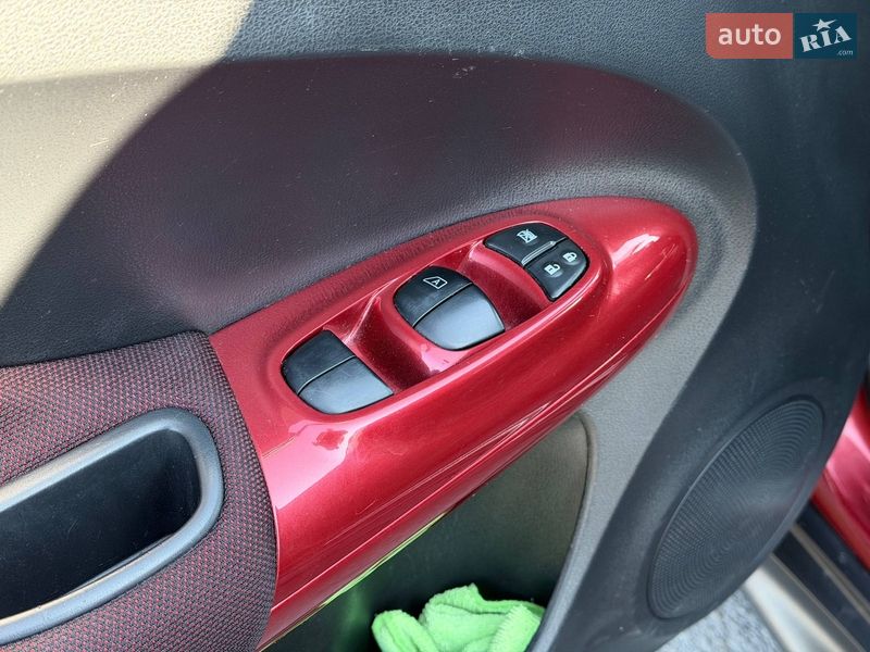 Позашляховик / Кросовер Nissan Juke 2011 в Кривому Розі