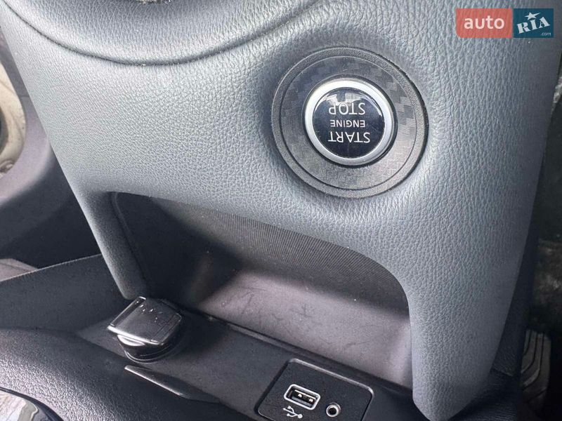 Внедорожник / Кроссовер Nissan Juke 2022 в Киеве