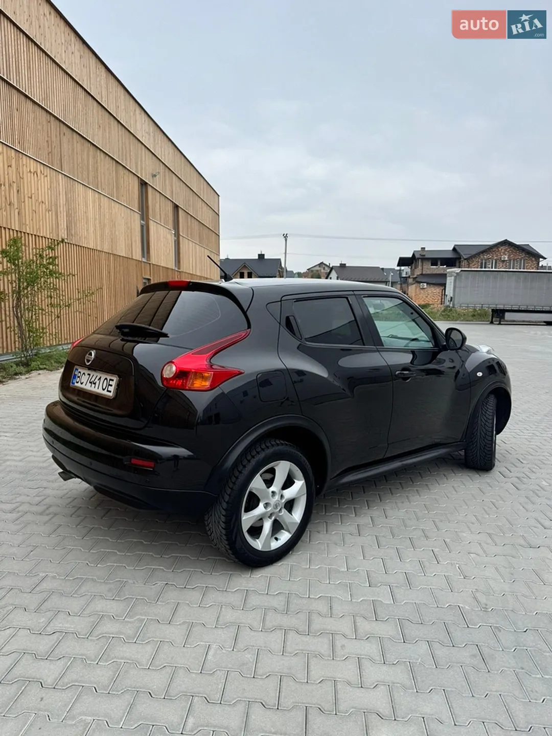 2011 Nissan Juke - мініатюра 2