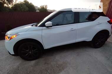 Позашляховик / Кросовер Nissan Kicks 2020 в 