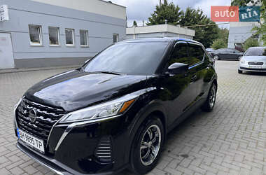 Позашляховик / Кросовер Nissan Kicks 2021 в 