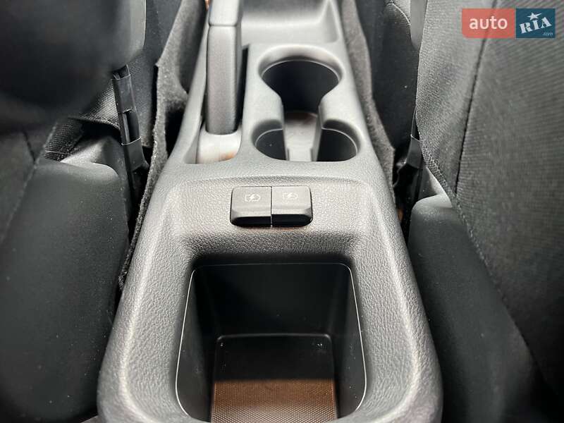 Внедорожник / Кроссовер Nissan Kicks 2018 в Днепре фото 29 Внедорожник / Кроссовер Nissan Kicks 2018 в Днепре