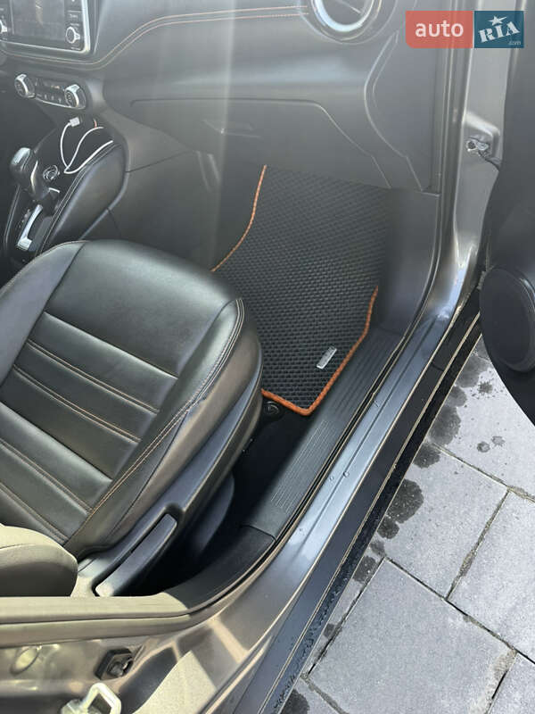 Внедорожник / Кроссовер Nissan Kicks 2020 в Львове