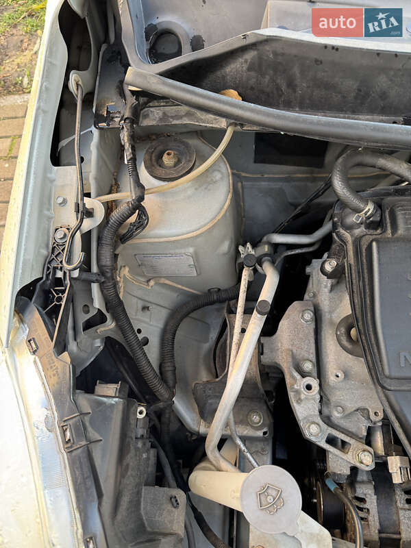 Седан Nissan Latio 2012 в Киеве