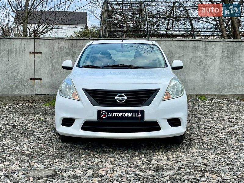 Седан Nissan Latio 2012 в Киеве