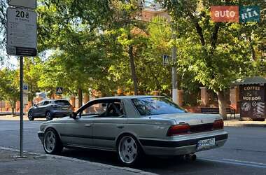 Седан Nissan Laurel 1990 в Одессе