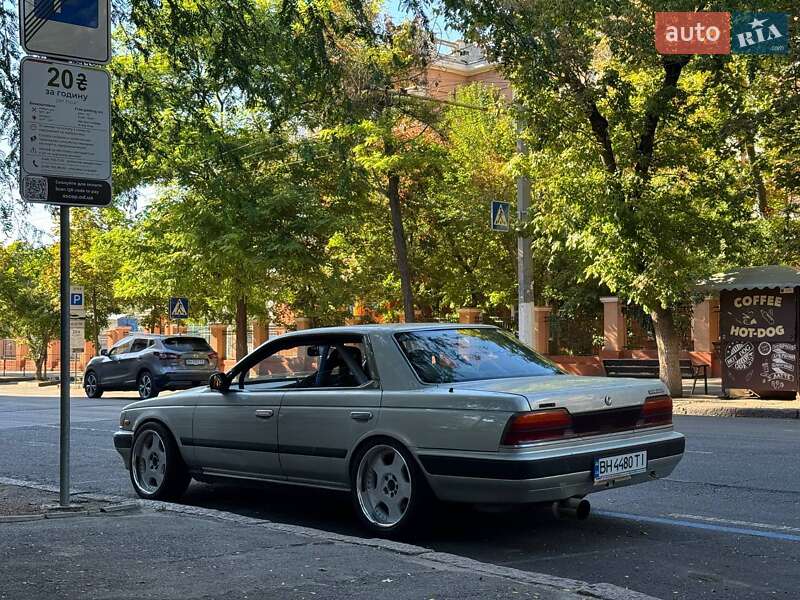 Nissan Laurel 1990 Nissan Laurel 1990