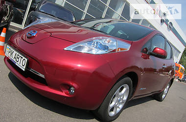 Хэтчбек Nissan Leaf 2013 в Киеве