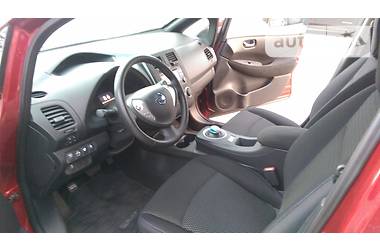 Хэтчбек Nissan Leaf 2013 в Херсоне