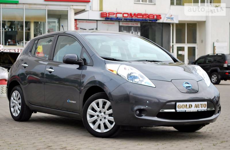Хэтчбек Nissan Leaf 2013 в Одессе