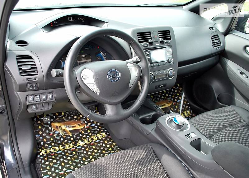 Хэтчбек Nissan Leaf 2013 в Одессе