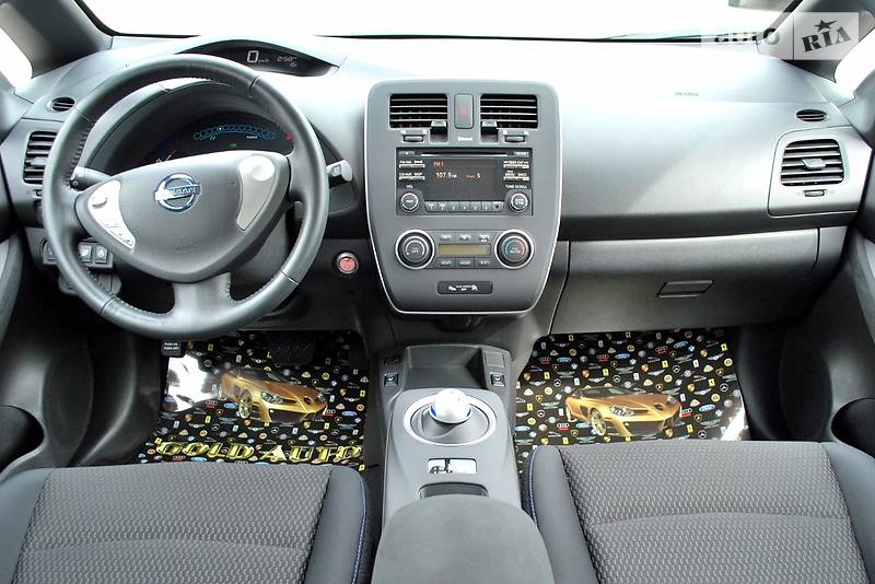 Хэтчбек Nissan Leaf 2013 в Одессе