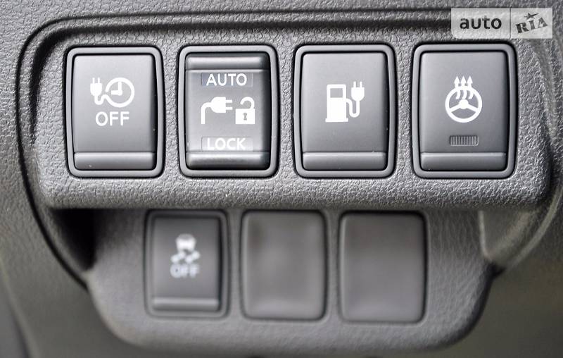 Хэтчбек Nissan Leaf 2013 в Одессе