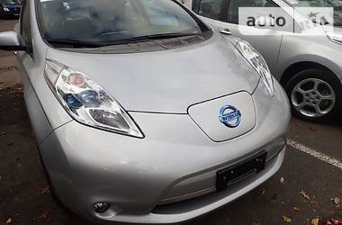 Хэтчбек Nissan Leaf 2013 в Львове