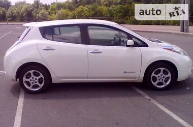 Хэтчбек Nissan Leaf 2013 в Николаеве