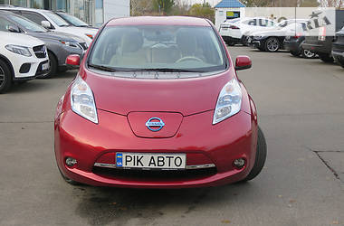 Хэтчбек Nissan Leaf 2012 в Киеве