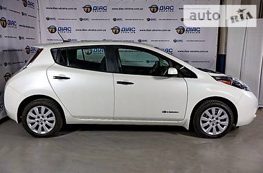 Хэтчбек Nissan Leaf 2015 в Киеве