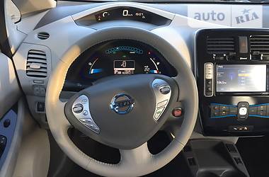 Хэтчбек Nissan Leaf 2015 в Киеве