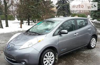 Хэтчбек Nissan Leaf 2015 в Полтаве