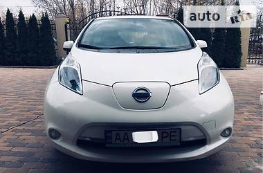 Хэтчбек Nissan Leaf 2013 в Киеве