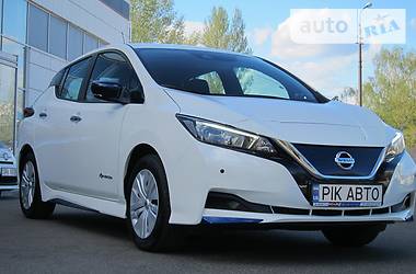 Хетчбек Nissan Leaf 2018 в Києві