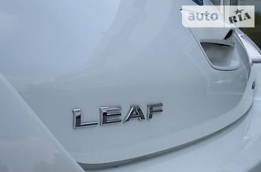 Хетчбек Nissan Leaf 2015 в Києві