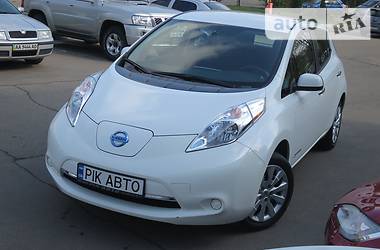 Хетчбек Nissan Leaf 2015 в Києві