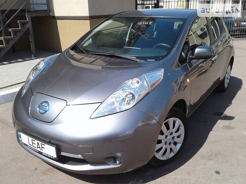 Хетчбек Nissan Leaf 2014 в Києві