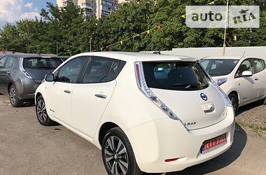 Хэтчбек Nissan Leaf 2015 в Одессе