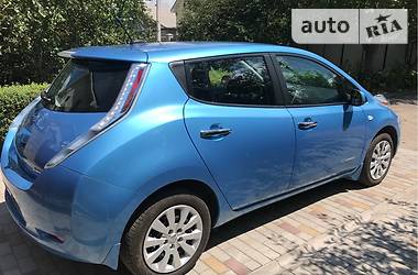 Хэтчбек Nissan Leaf 2014 в Каменском