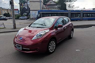 Хэтчбек Nissan Leaf 2014 в Киеве