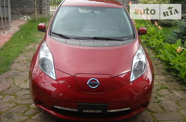 Хетчбек Nissan Leaf 2015 в Чорткові