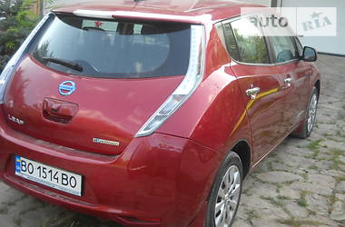 Хетчбек Nissan Leaf 2015 в Чорткові