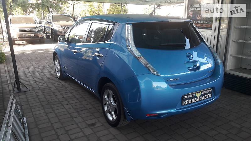 Хетчбек Nissan Leaf 2011 в Кривому Розі