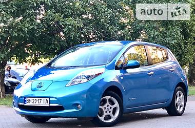 Хэтчбек Nissan Leaf 2012 в Одессе