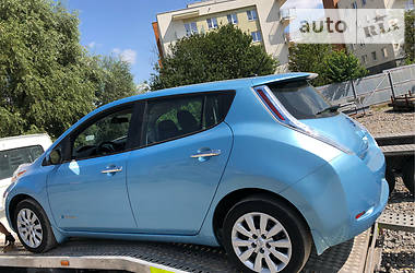 Хэтчбек Nissan Leaf 2015 в Самборе