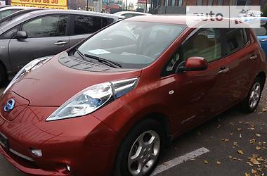 Хэтчбек Nissan Leaf 2011 в Киеве