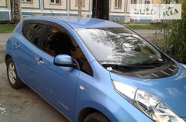 Хэтчбек Nissan Leaf 2014 в Днепре