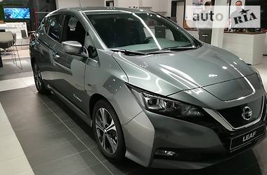 Хэтчбек Nissan Leaf 2019 в Киеве