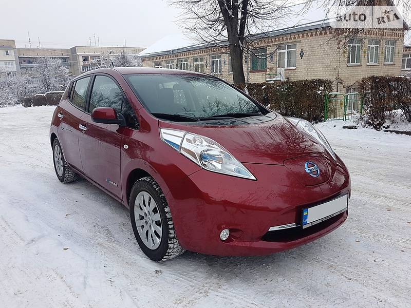 Хэтчбек Nissan Leaf 2013 в Черновцах