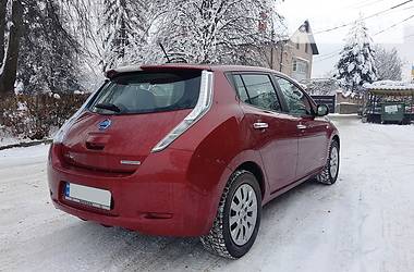 Хэтчбек Nissan Leaf 2013 в Черновцах