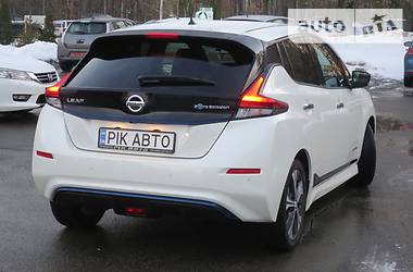 Хэтчбек Nissan Leaf 2019 в Киеве